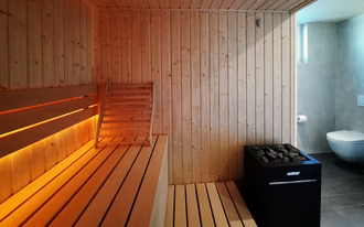 elementsauna-mit-finnischer-saunaofen