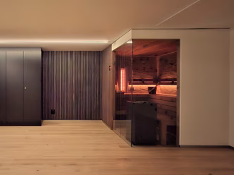 finesse-sauna-thermo-fichte-gehackt-gebürstet (2)