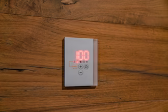 private-wellnessoase-mit-sauna-und-dampfbad-dampfdusche-wellnessraum-zum-entspannen-18