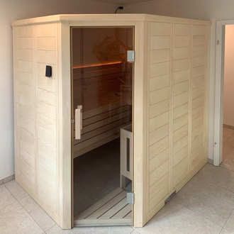 standardsauna-mit-abgeschrägtem-eingang-classico